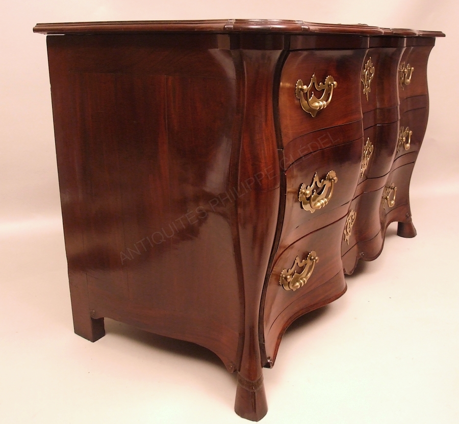 Meuble de port malouin : commode de voyage démontable en acajou